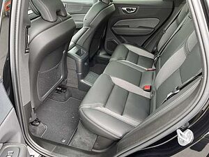 Volvo  Plus Black Edition Recharge Plug-In Hybrid AWD T6 Harman Kardon 360 Grad Kamera