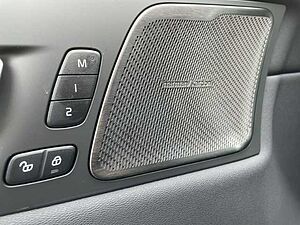 Volvo  Plus Black Edition Recharge Plug-In Hybrid AWD T6 Harman Kardon 360 Grad Kamera