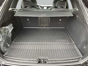 Volvo  Plus Black Edition Recharge Plug-In Hybrid AWD T6 Harman Kardon 360 Grad Kamera
