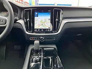 Volvo  Core Recharge Plug-In Hybrid AWD T6 AHK Schwenkb. Rückfahrk.