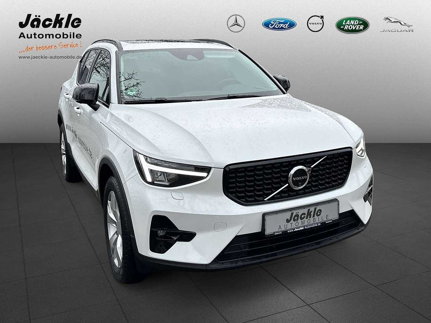 Volvo  Plus Dark 2WD