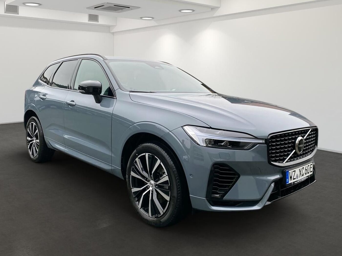 Volvo  T6 Recharge AWD Plus Dark AHK Winter 360