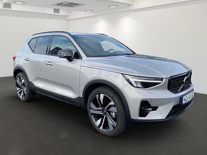 Volvo  T2 Mild-Hybrid Plus Dark Pano Standhzg. ACC