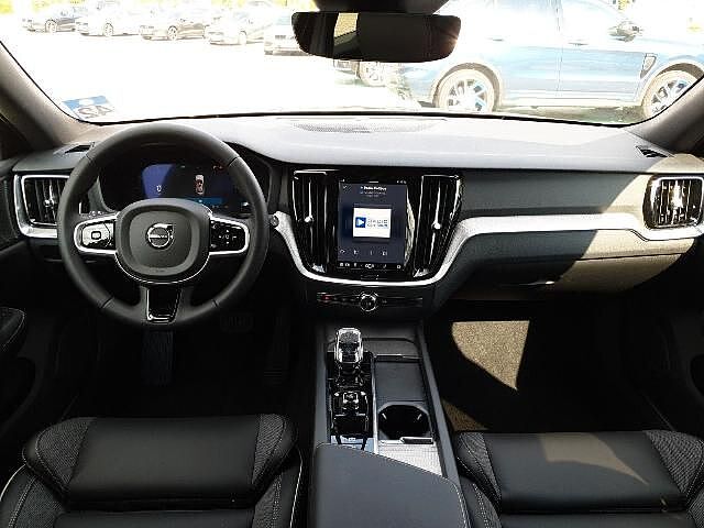 Volvo  Plus Dark*HARMAN/KARDON*STANDHEIZUNG*R-CAM*