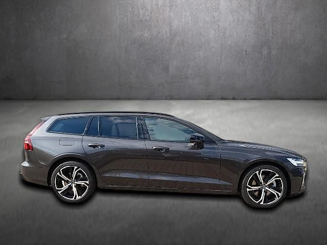 Volvo  Plus Dark*HARMAN/KARDON*STANDHEIZUNG*R-CAM*