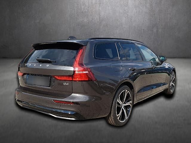 Volvo  Plus Dark*HARMAN/KARDON*STANDHEIZUNG*R-CAM*