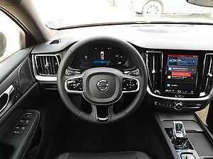 Volvo  Plus Dark*HARMAN/KARDON*STANDHEIZUNG*R-CAM*