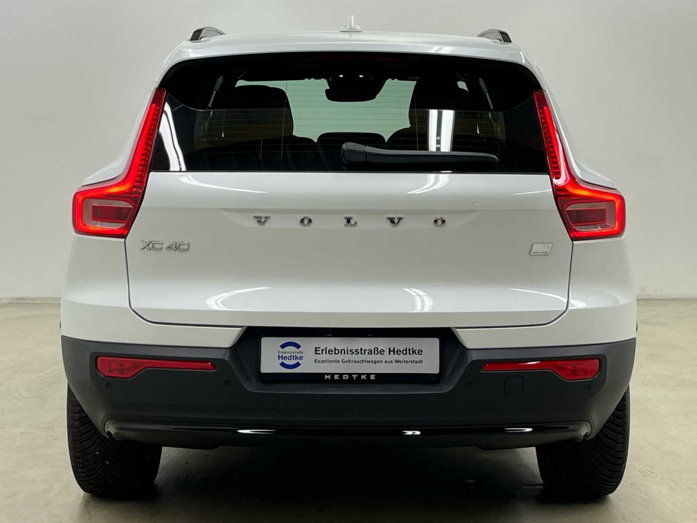 Volvo  XC40 Recharge Plus, T5 Plug-in Hybrid, Elektrisch/Benzin, Dark