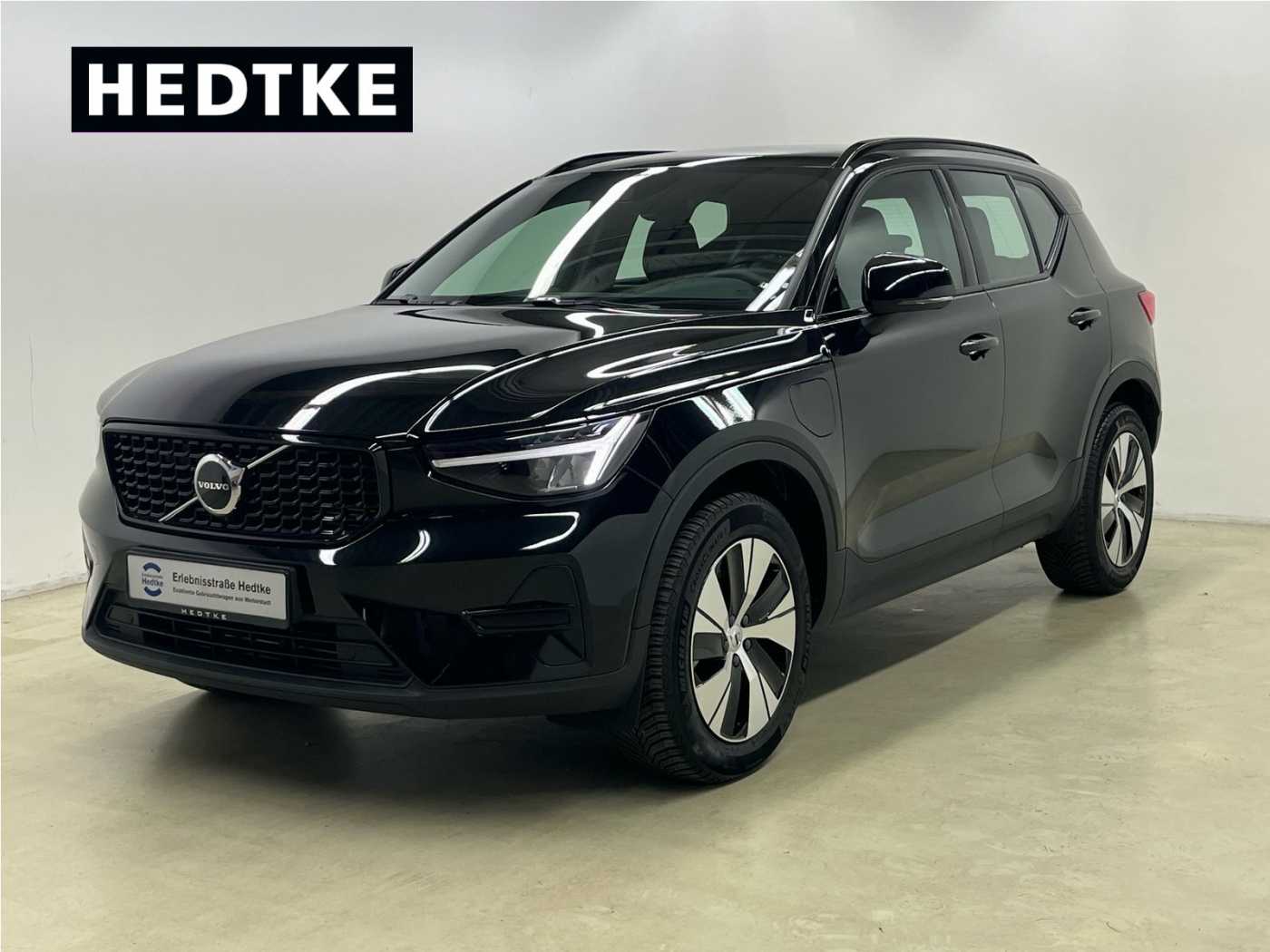 Volvo  XC40 Recharge Plus, T5 Plug-in Hybrid, Elektrisch/Benzin, Dark