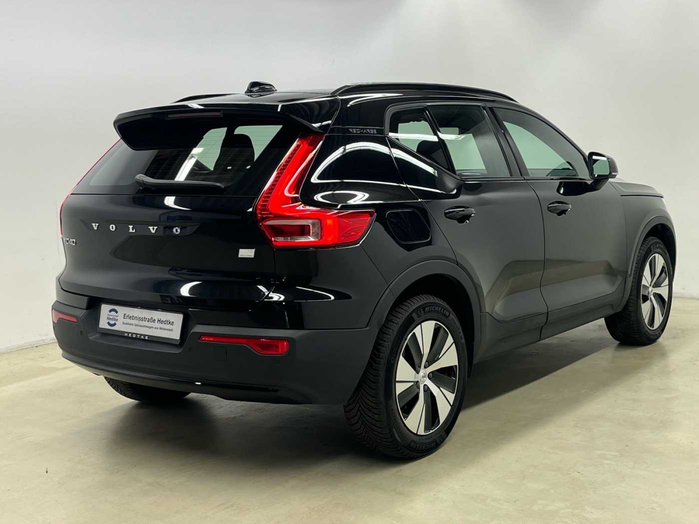 Volvo  XC40 Recharge Plus, T5 Plug-in Hybrid, Elektrisch/Benzin, Dark