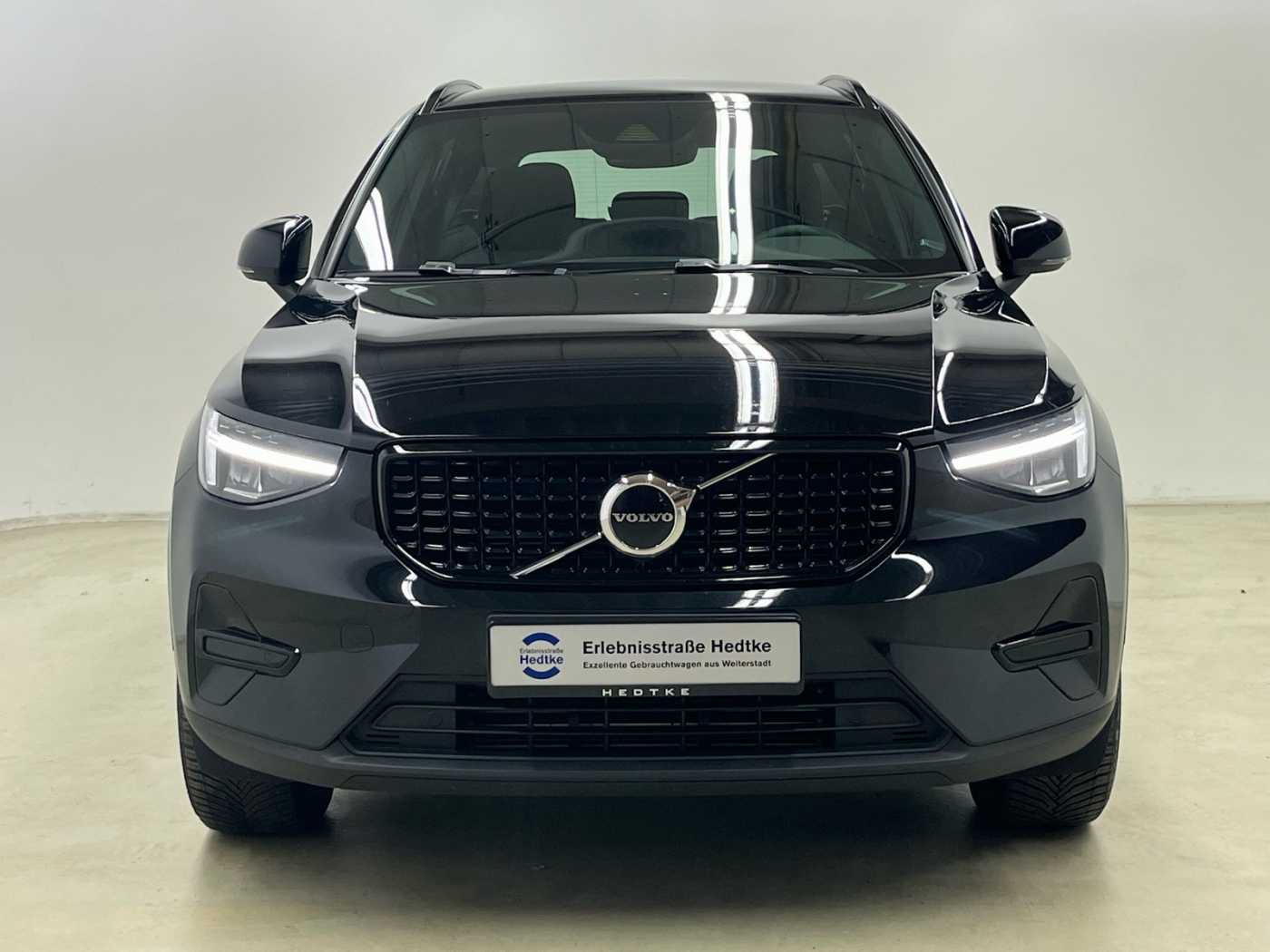 Volvo  XC40 Recharge Plus, T5 Plug-in Hybrid, Elektrisch/Benzin, Dark