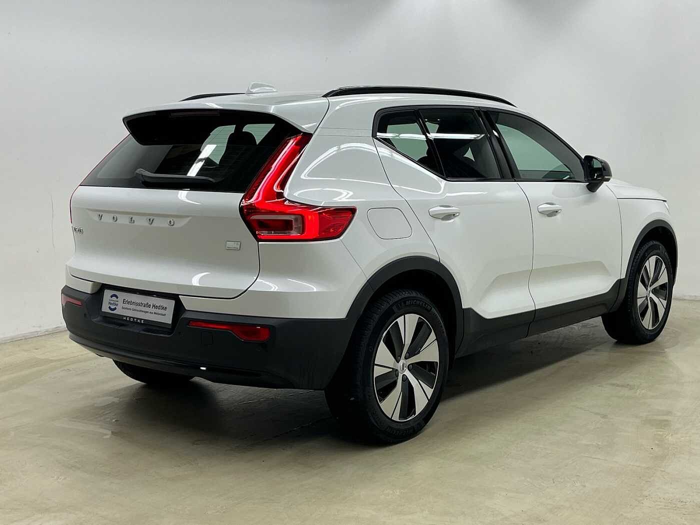 Volvo  XC40 Recharge Plus, T5 Plug-in Hybrid, Elektrisch/Benzin, Dark