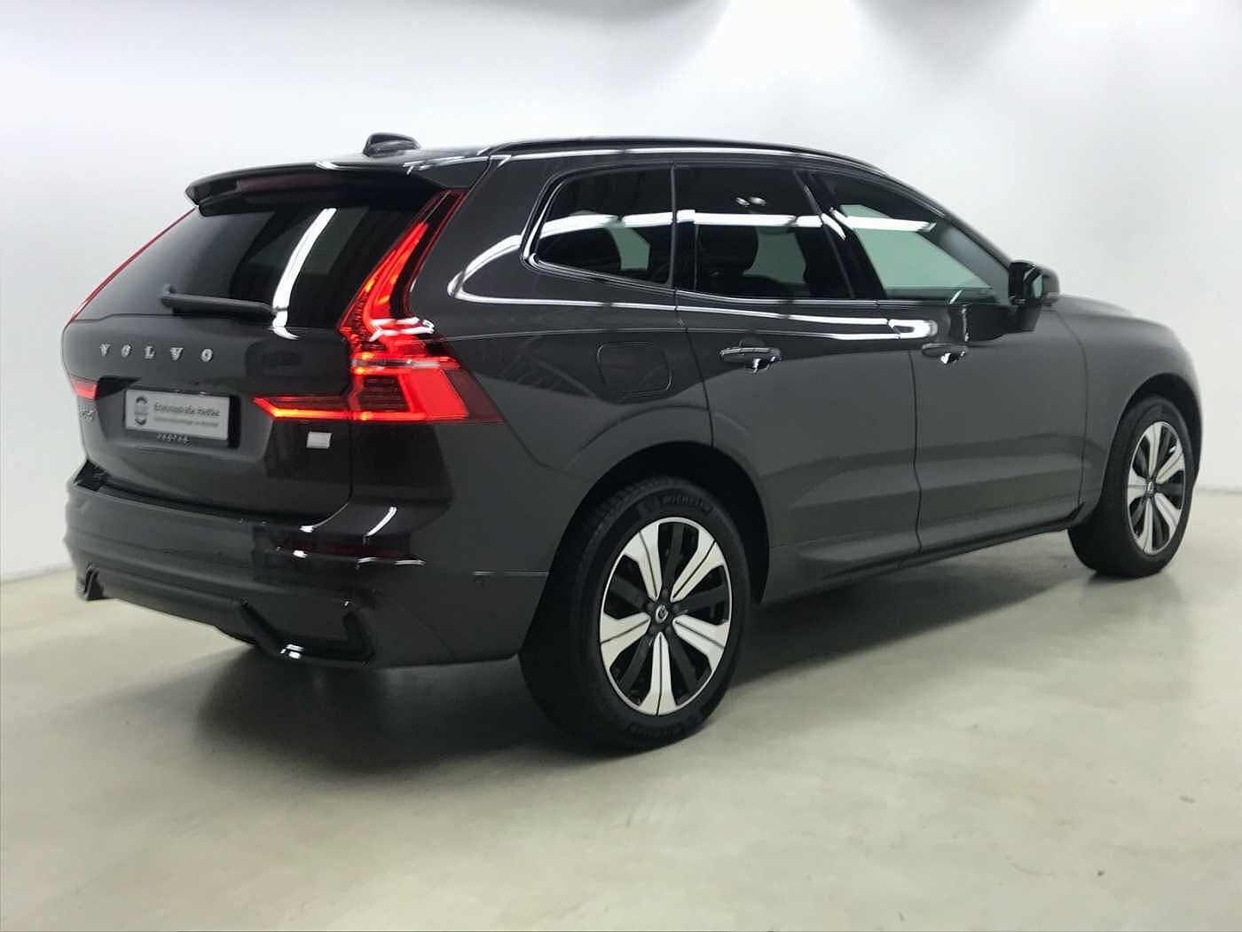 Volvo  XC60 Recharge Plus, T6 AWD Plug-in Hybrid, Elektrisch/Benzin, Dark