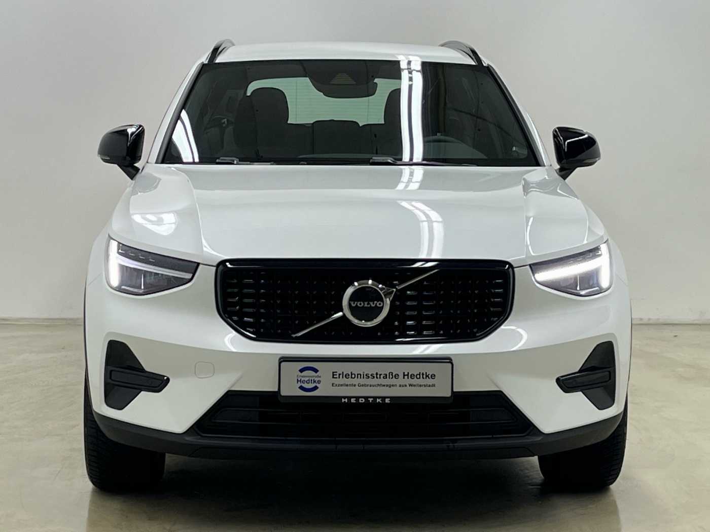 Volvo  XC40 Recharge Plus, T5 Plug-in Hybrid, Elektrisch/Benzin, Dark