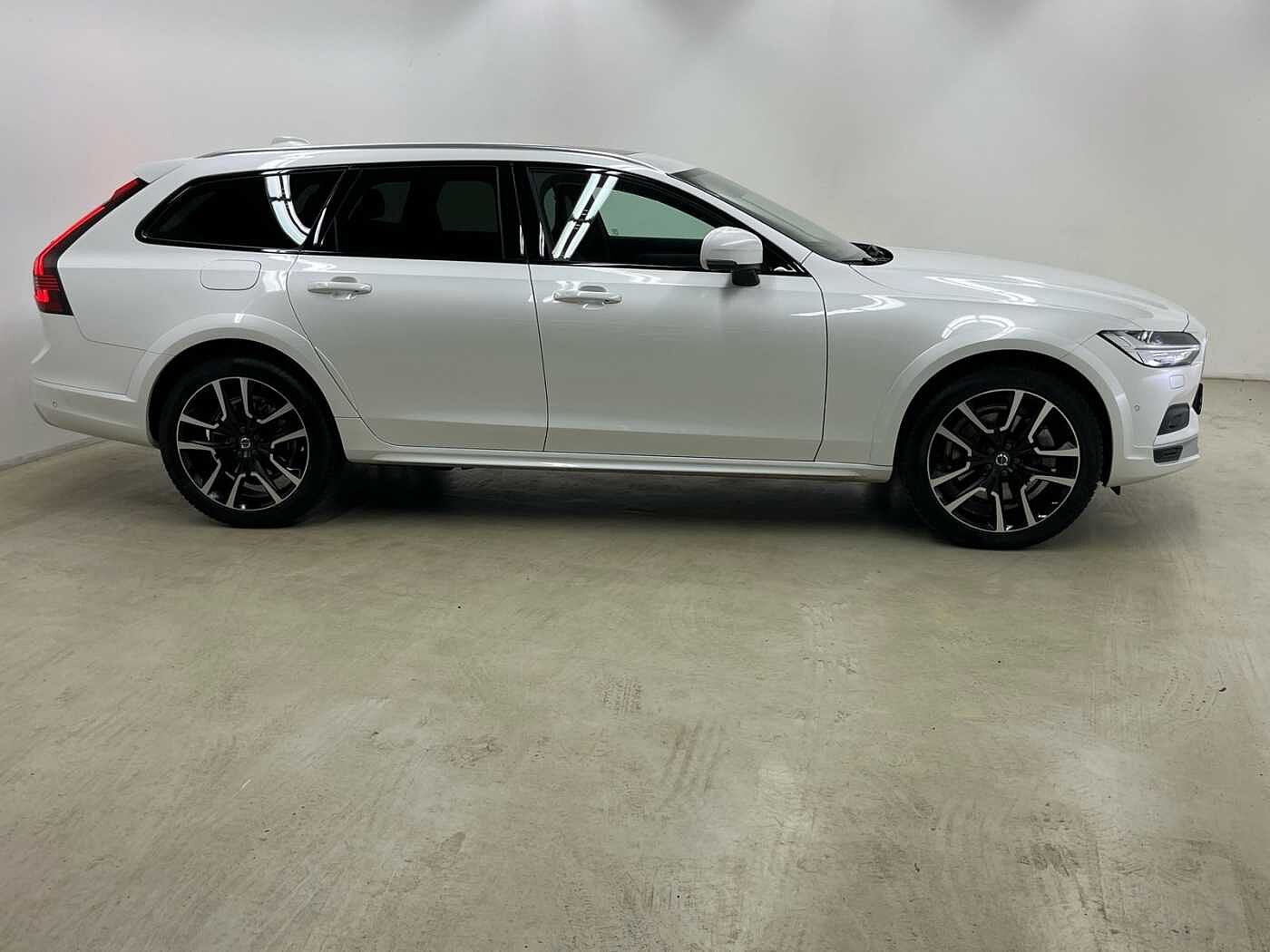 Volvo  V90 Cross Country Cross Country Ultimate, B5 AWD Mild-Hybrid, Diesel