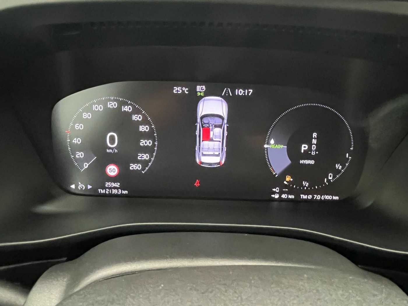 Volvo  XC40 Recharge Plus, T5 Plug-in Hybrid, Elektrisch/Benzin, Dark