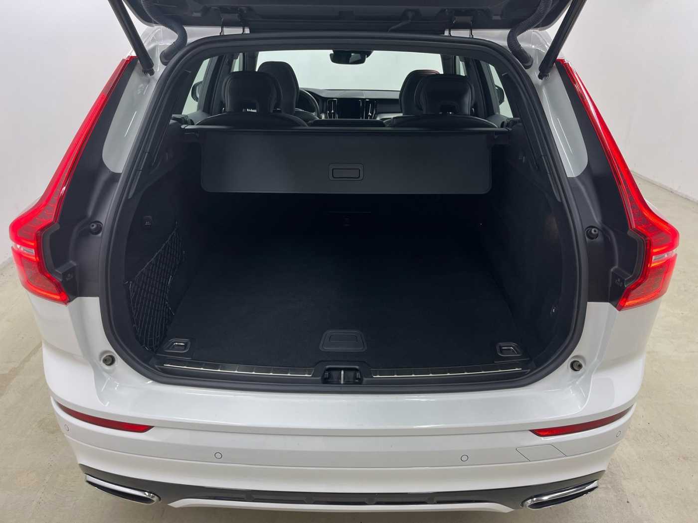 Volvo  XC60 Recharge R-Design, T6 AWD Plug-in Hybrid