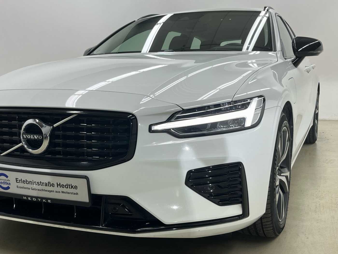 Volvo  V60 Recharge R-Design Expression, T6 AWD Plug-in Hybrid