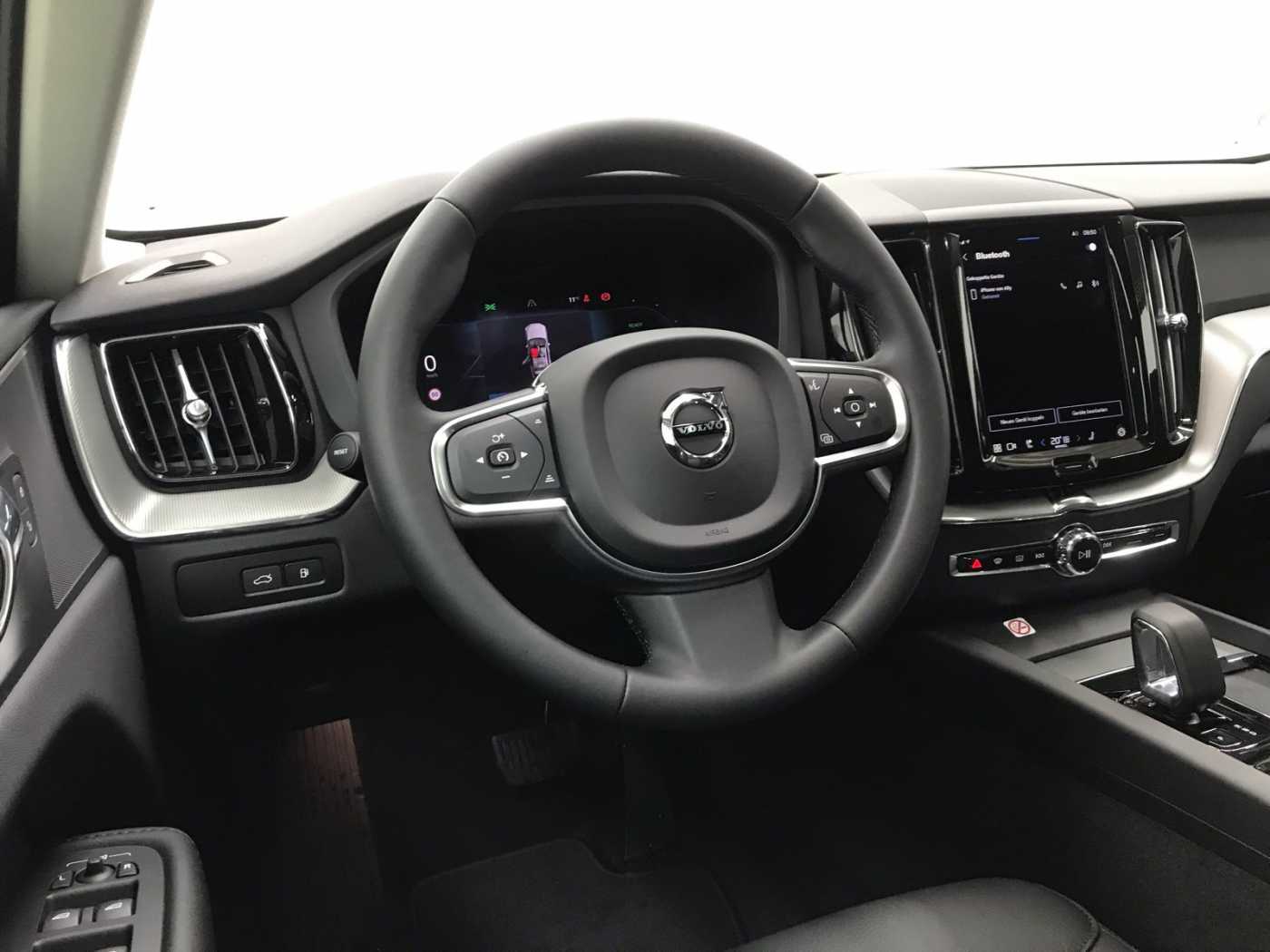 Volvo  XC60 Recharge Core, T6 AWD Plug-in Hybrid, Elektrisch/Benzin, Bright