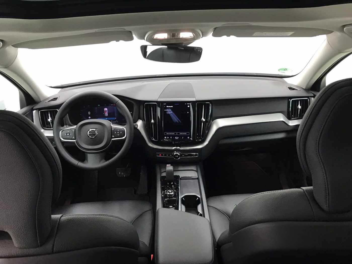 Volvo  XC60 Recharge Core, T6 AWD Plug-in Hybrid, Elektrisch/Benzin, Bright