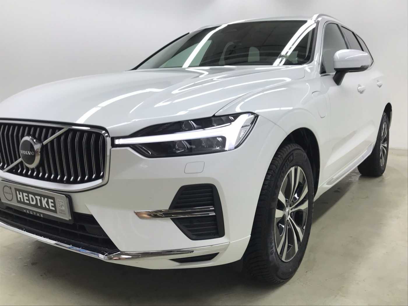 Volvo  XC60 Recharge Core, T6 AWD Plug-in Hybrid, Elektrisch/Benzin, Bright