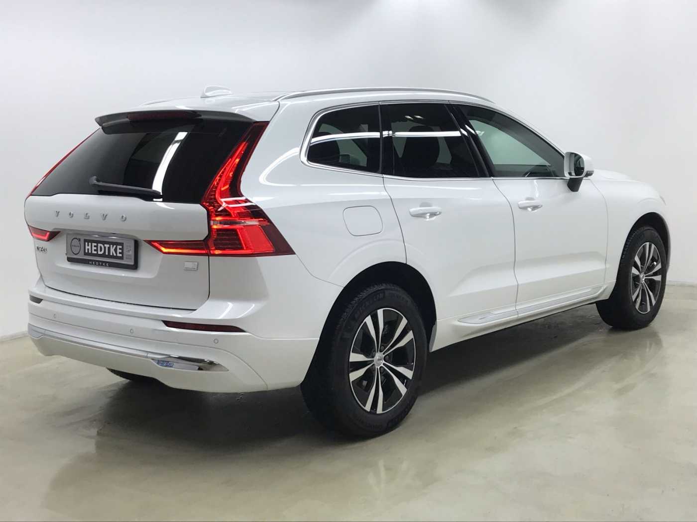 Volvo  XC60 Recharge Core, T6 AWD Plug-in Hybrid, Elektrisch/Benzin, Bright