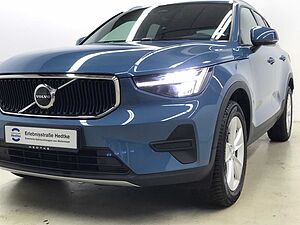 Volvo  XC40 Core, B3 Mild-Hybrid, Benzin