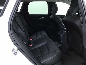 Volvo  XC60 Recharge Core, T6 AWD Plug-in Hybrid, Elektrisch/Benzin, Bright