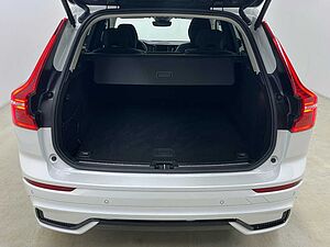 Volvo  XC60 Plus, B4 AWD Mild-Hybrid, Diesel, Dark