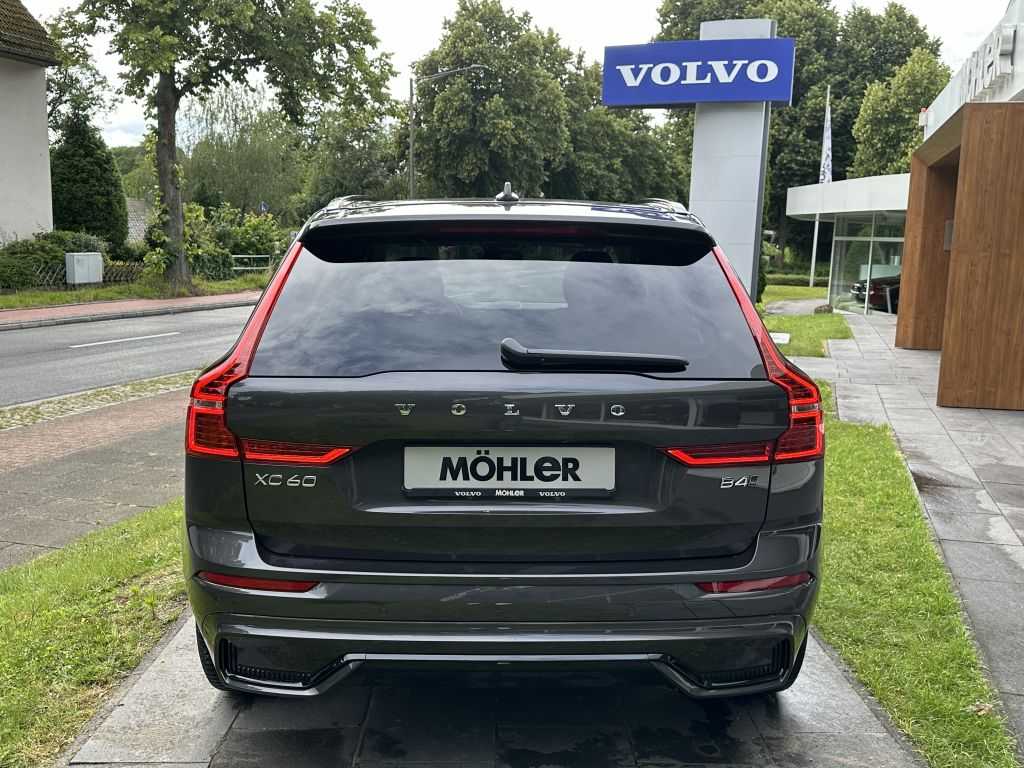 Volvo  XC60 Plus, B4 AWD Mild-Hybrid, Diesel, Dark