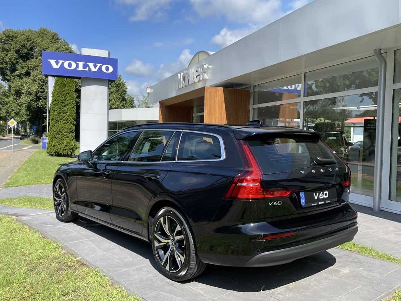 Volvo  V60 Core, B4 Mild-Hybrid, Diesel