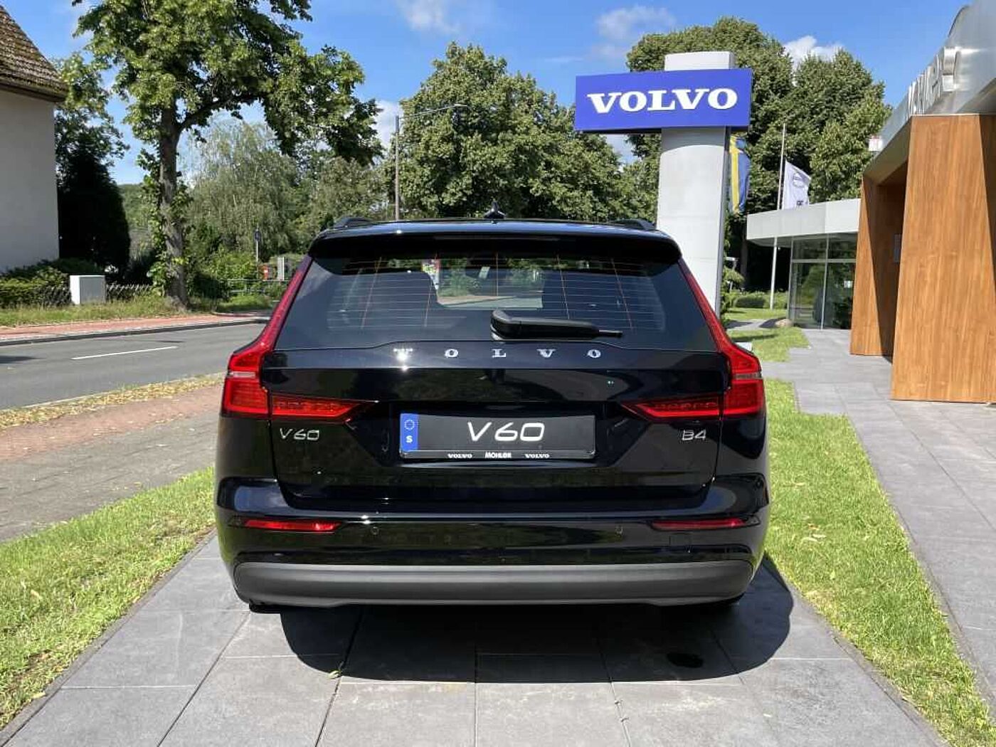 Volvo  V60 Core, B4 Mild-Hybrid, Diesel