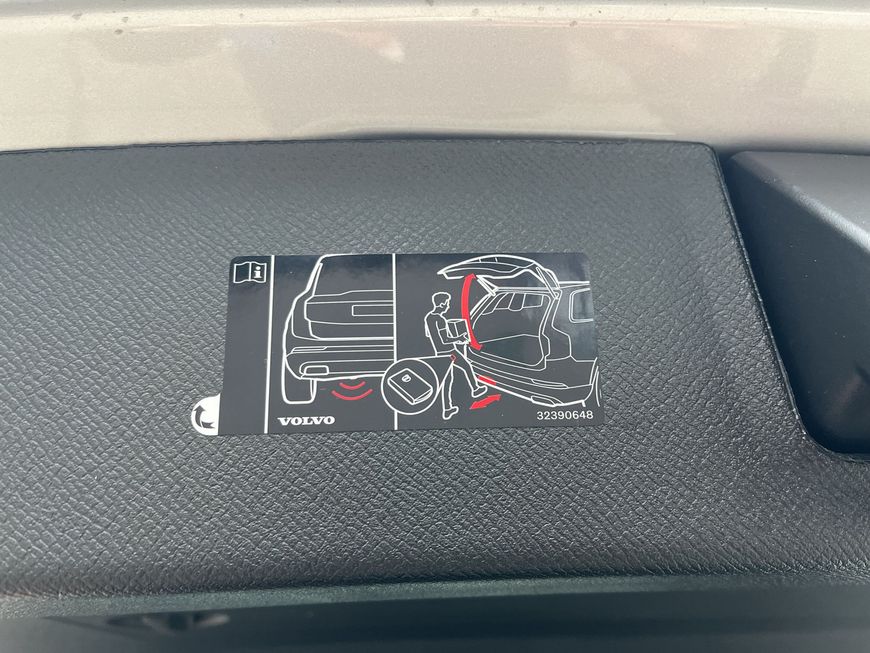 Volvo  T8 AWD Plug-in Hybrid