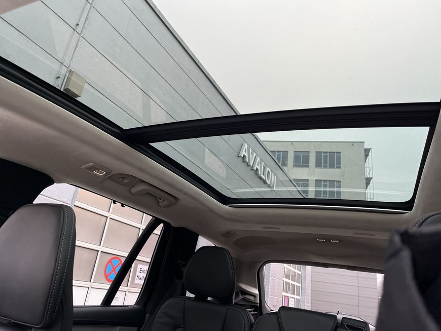 Volvo  T8 AWD Plug-in Hybrid