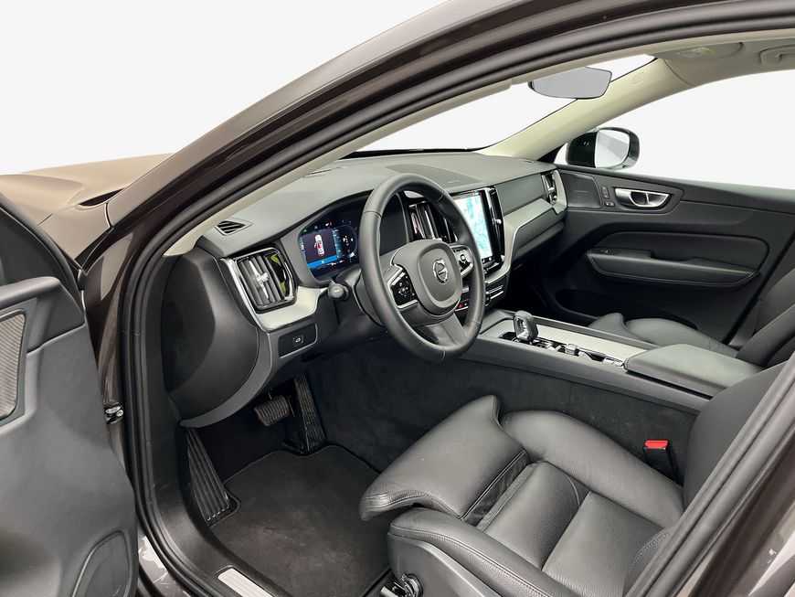 Volvo  Plus Dark
