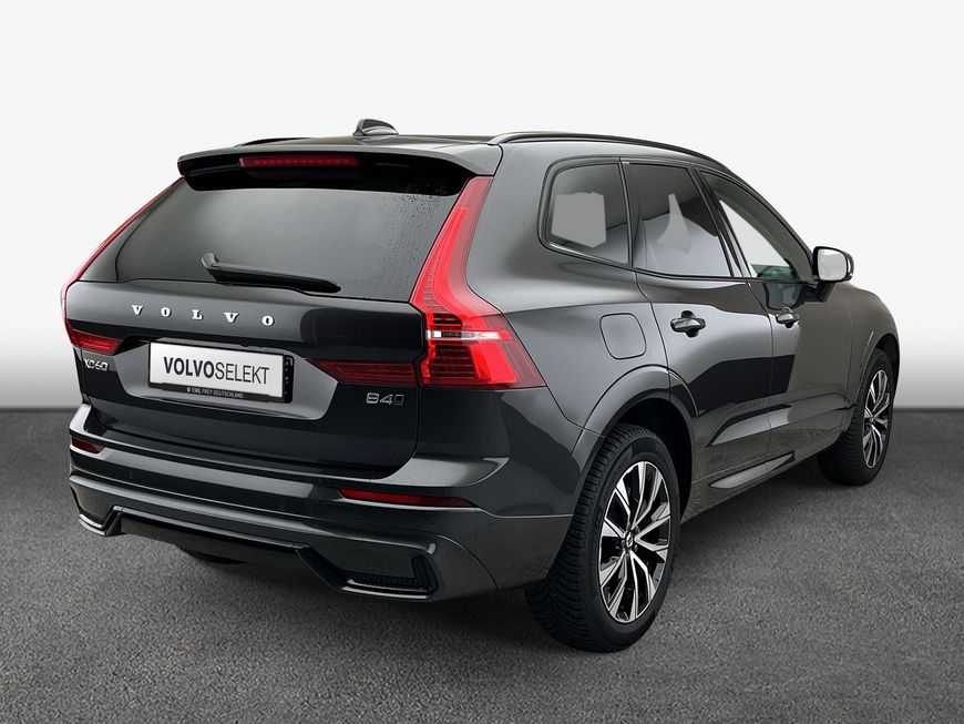 Volvo  Plus Dark