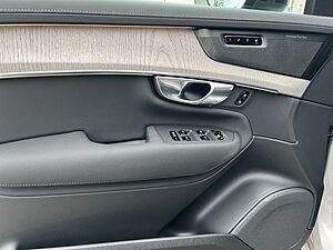 Volvo  T8 AWD Plug-in Hybrid