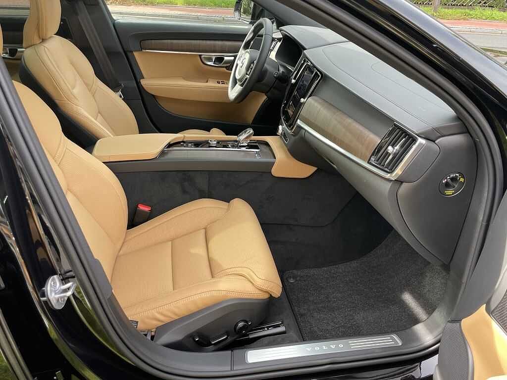 Volvo  V90 Plus, B4 Mild-Hybrid, Diesel, Bright