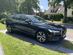 Volvo  V60 Core, B4 Mild-Hybrid, Diesel