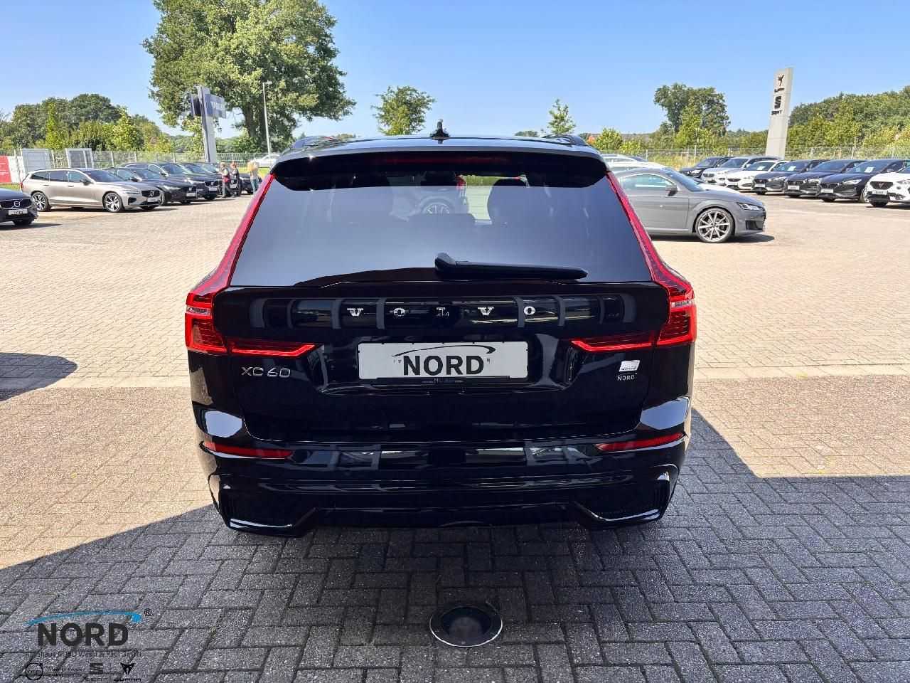 Volvo  T8 R Design Plug-In Hybrid AWD/21'/B&W/AHK