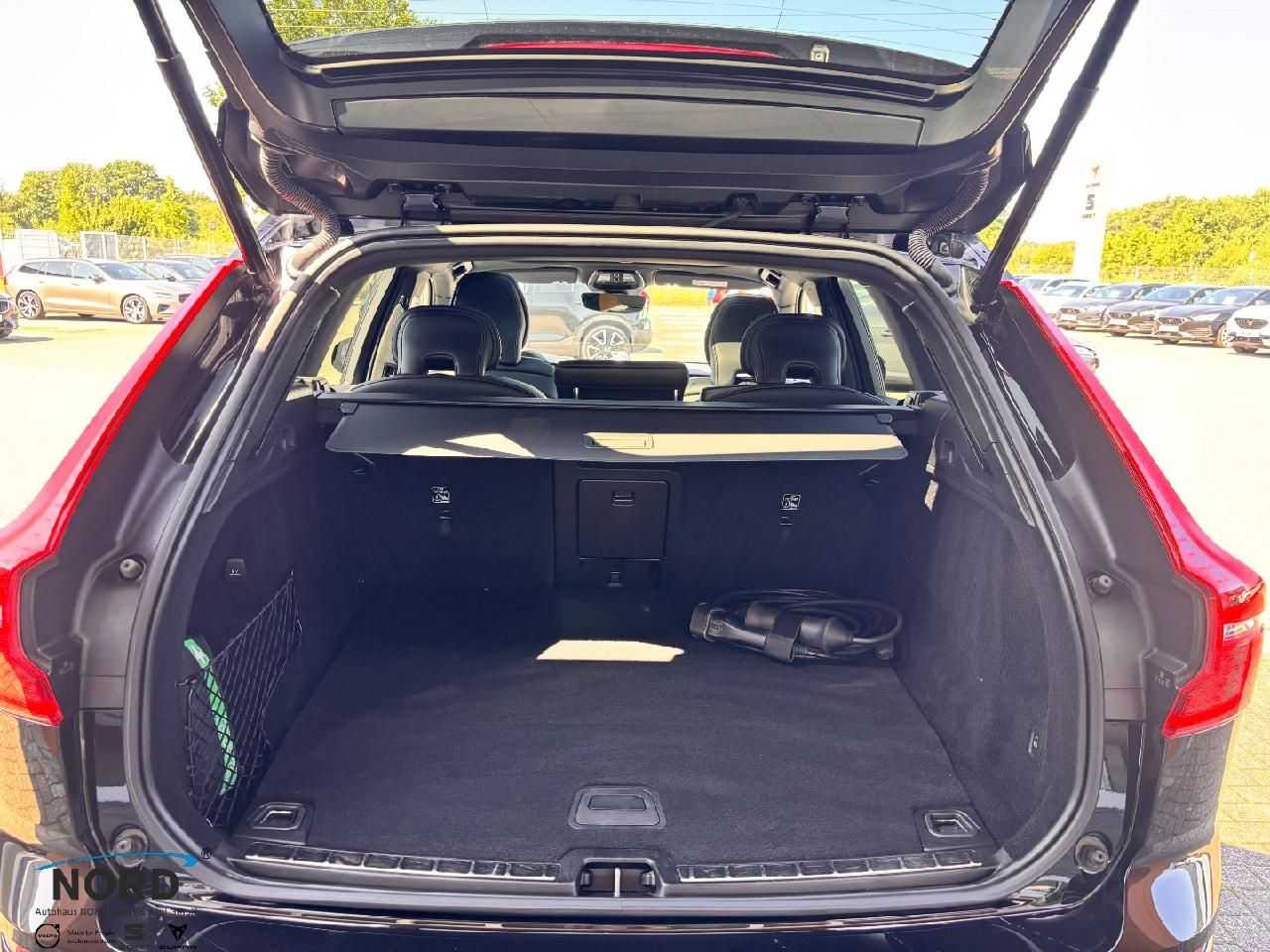 Volvo  T8 R Design Plug-In Hybrid AWD/21'/B&W/AHK