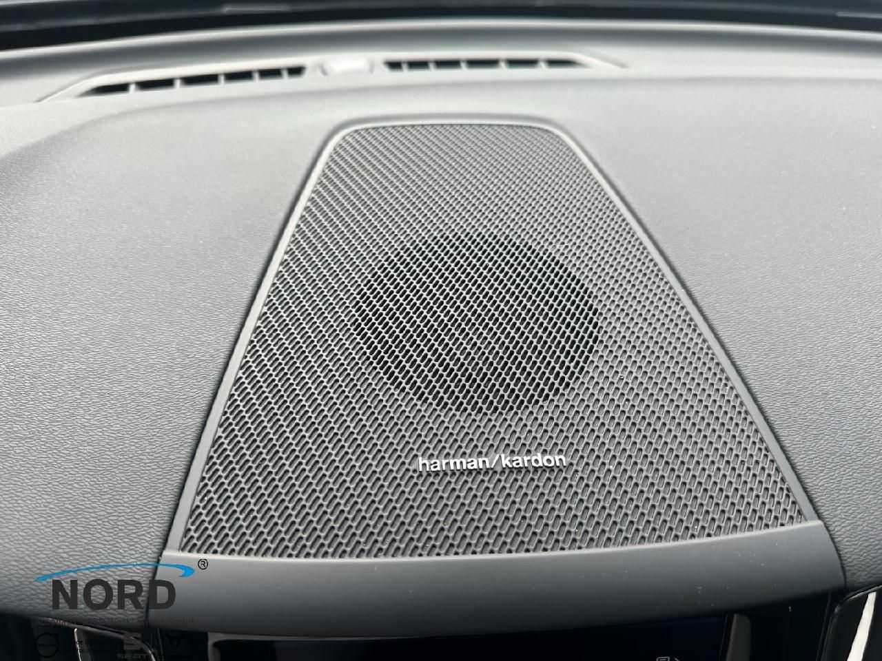 Volvo  B4D Plus Dark AWD/Standh. /HarmanKardon/Blis