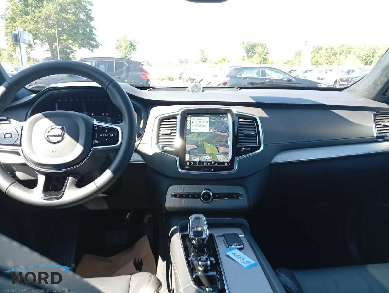 Volvo  Ultra Dark T8 Plug-In Hybrid AWD/B&W/22