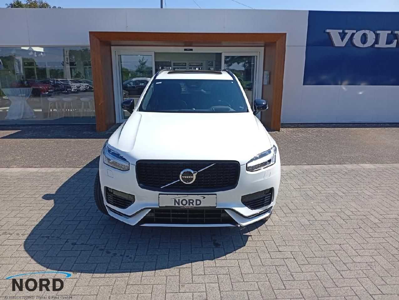 Volvo  Ultra Dark T8 Plug-In Hybrid AWD/B&W/22