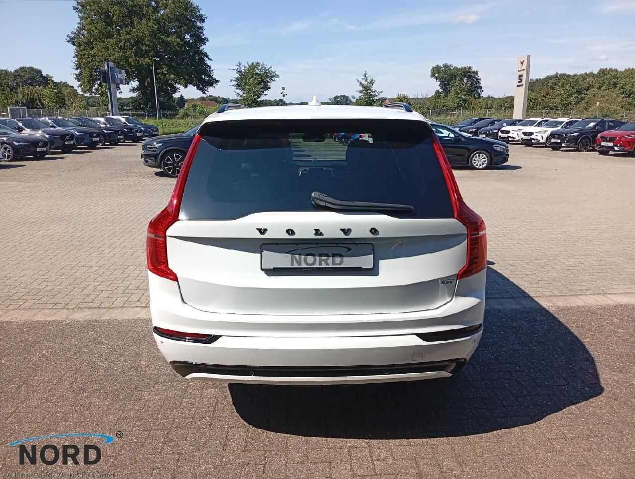 Volvo  Ultra Dark T8 Plug-In Hybrid AWD/B&W/22