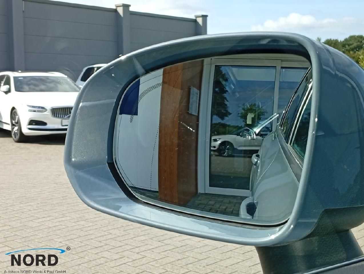Volvo  B4D Core 2WD/WInter-Pak. /Cam/PDC