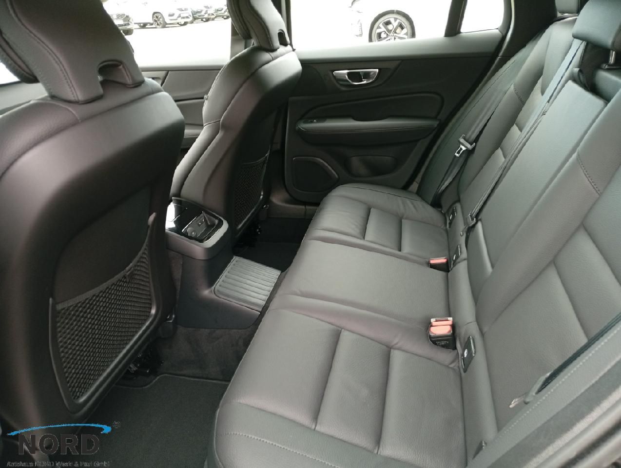 Volvo  T6 Plus Dark Plug-In Hybrid AWD/Leder