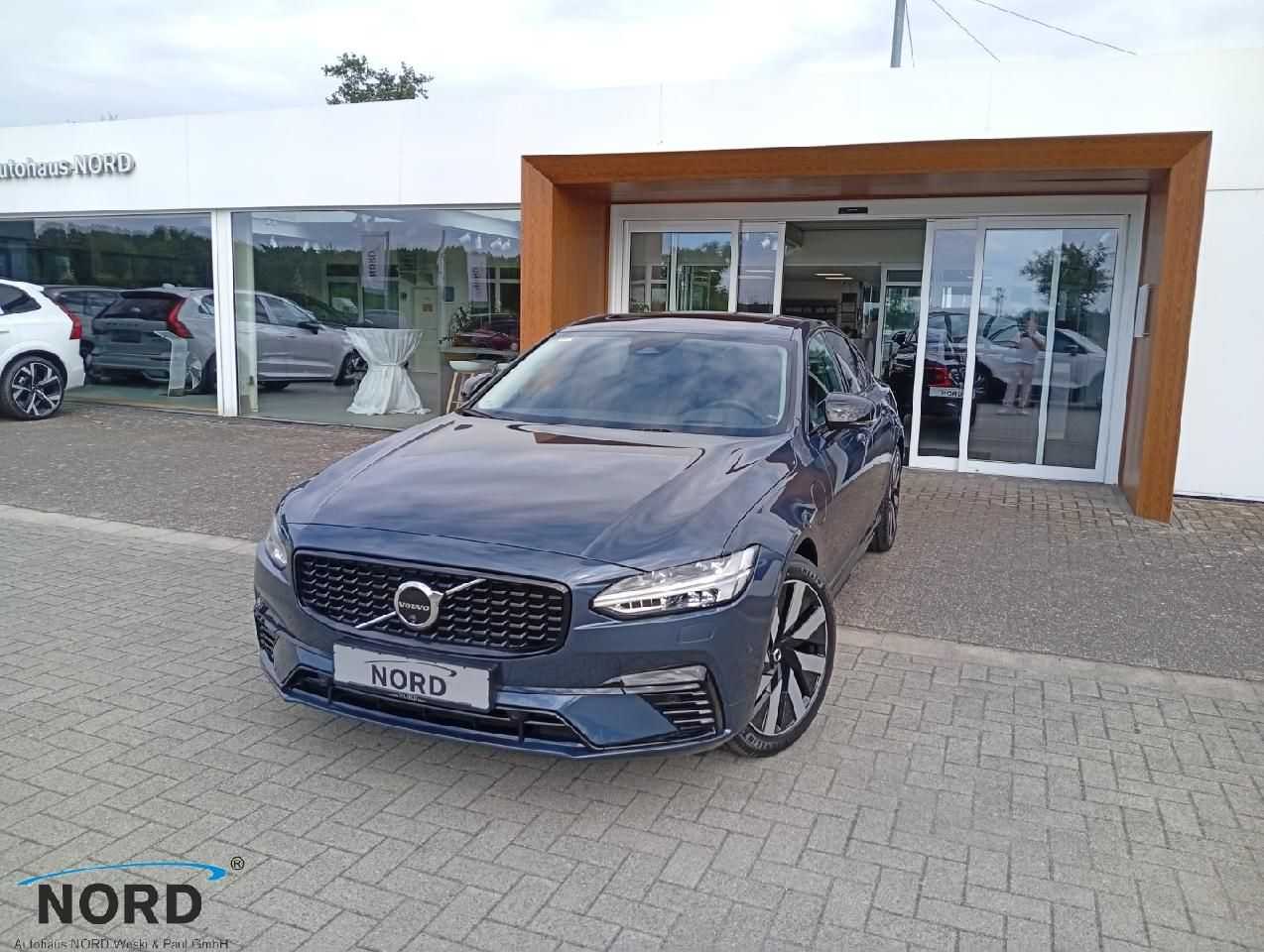 Volvo  T8 Ultimate Dark Plug-In Hybrid AWD