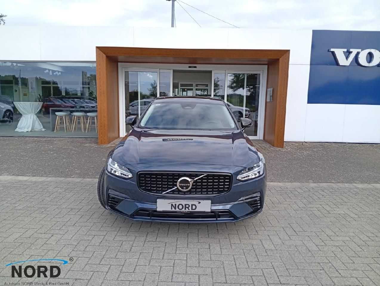 Volvo  T8 Ultimate Dark Plug-In Hybrid AWD