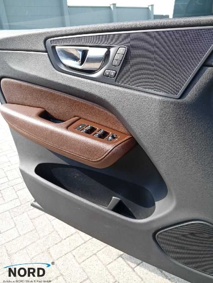 Volvo  T8 Inscription Plug-In Hybrid AWD/Head-Up